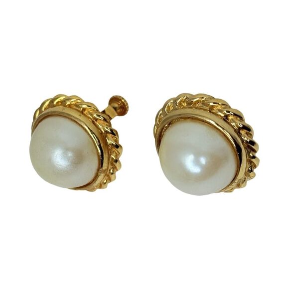 Vintage Napier Signed Pearl Button Screw Back Earrings 1" Gold Tone - Picture 4 of 9